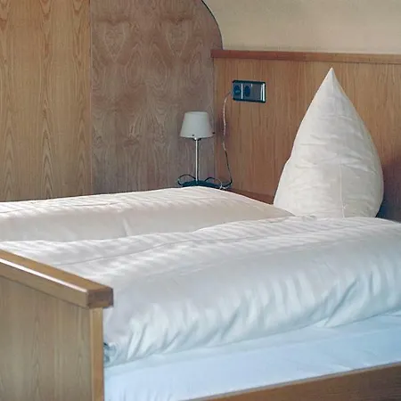 Hotel Schoene Aussicht 3*